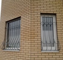 Кованые решетки на окна 