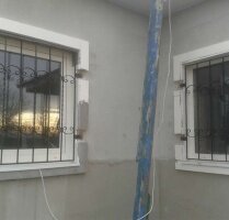 Решетки на окнах 
