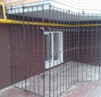 Решетка под балкон