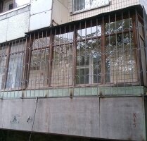Решетка на балконе