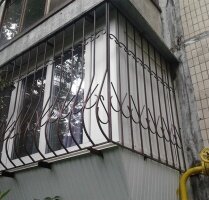 Балконная выгнутая решетка