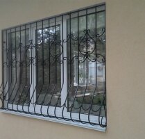 Кованая решетка