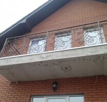 Кованые перила и балконное ограждение