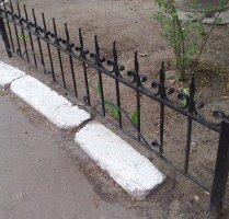 Оградка клумбы